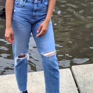 Zara Ripped jeans